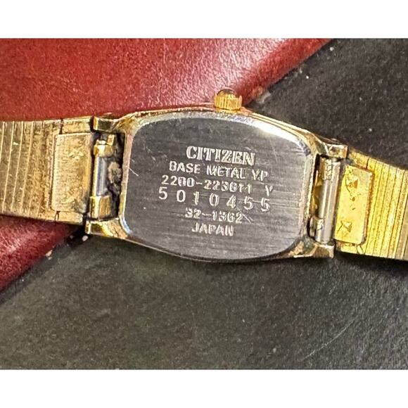 VTG Women's Gold Tone Citizen Watch, 32-1363 - Picture 4 of 5